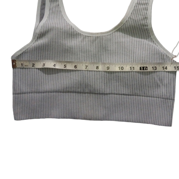 Good American White/Gray Ribbed Padded Sports Bra SZ 4/5 - Picture 9 of 10